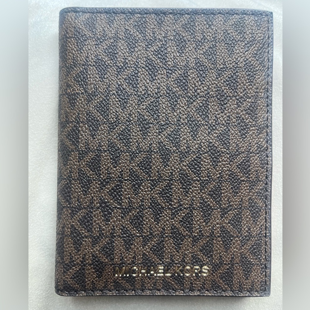 NWOT Michael Kors Dark Brown Monogram Card Holder